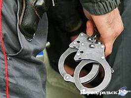В Первоуральске несостоявшийся защитник девушки ограбил «обидчика» на 400 тысяч рублей.