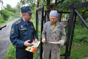 В Свердловской области выявлено почти 2 тысячи нарушений требований пожарной безопасности