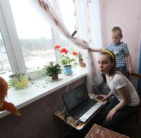 Расстояние сокращается Детей из глубинки Свердловской области переводят на интернет-обучение
