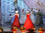 В ДК ПНТЗ прошел традиционный конкурс "Мисс новотрубница".  