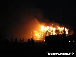 В Первоуральске в коллективном саду произошел серьезный пожар.