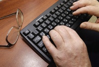 Обучение пожилых граждан навыкам работы на компьютере