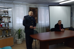 Сотрудниками ОМВД России по г. Первоуральску была проведена профилактическая беседа с работниками скорой медицинской помощи.