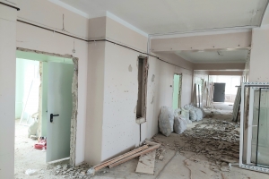 В Первоуральской городской больнице ремонтируют корпус под новое отделение - гериатрическое