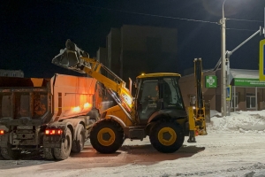 30 единиц техники ПМУП ПО ЖКХ ежедневно ведут работы по уборке снега с городских территорий