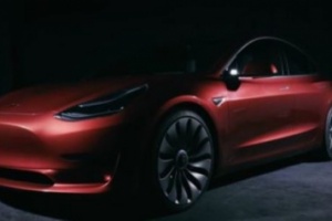 Tesla      Model 3