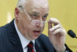 Бастрыкин потребовал от подчиненных объяснений по поводу закрытия дела Навального Бастрыкин потребовал от подчиненных объяснений по поводу закрытия дела Навального