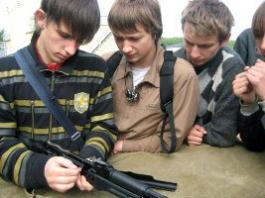 В Первоуральске прошли военные сборы для школьников