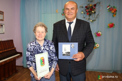 ������� ������ ��������� ������������ � ������� ����� ����� � �������