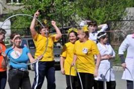 В честь Дня медсестры в Первоуральске прошли "Веселые старты"