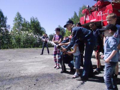 1 июня детям показали как защититься от пожара