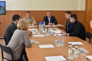 Глава городского округа Первоуральск Игорь Кабец встретился с жителями для обсуждения проектов благоустройства дворовых территорий