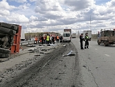Сотрудники полиции выясняют обстоятельства серьезного ДТП на трассе «Пермь-Екатеринбург», где В результате столкновения двух грузовых автомобилей погибли четыре человека